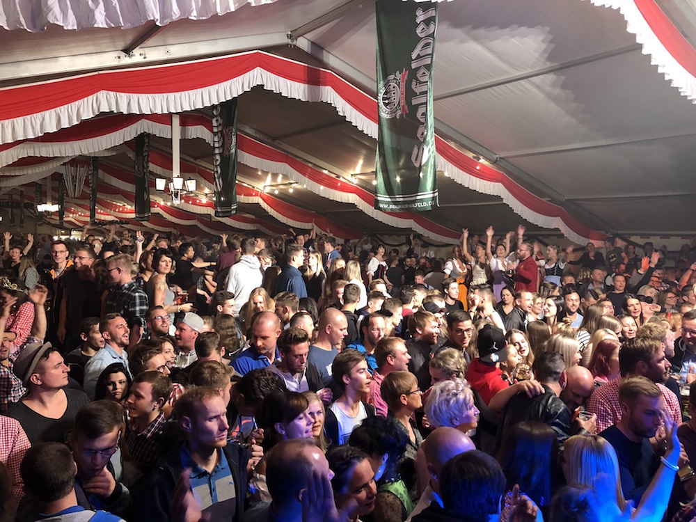 Oktoberfest mit Die Landstreicher